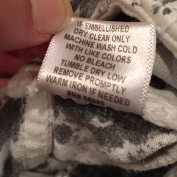 Cute CARMAR splattered jean shorts! - Picture 5 of 5